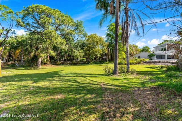 975 Oak Street, Merritt Island, FL 32953