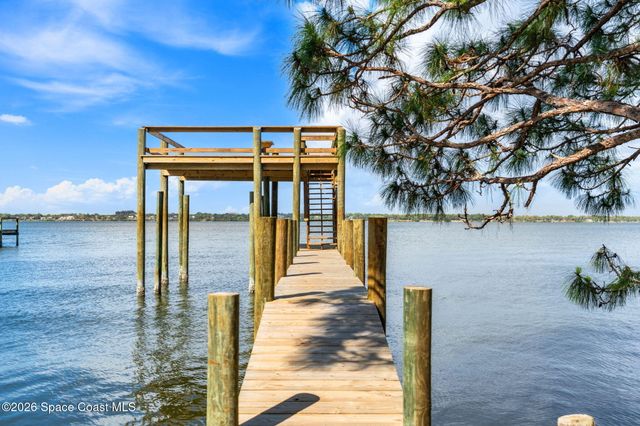 975 Oak Street, Merritt Island, FL 32953