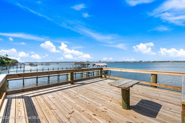 975 Oak Street, Merritt Island, FL 32953