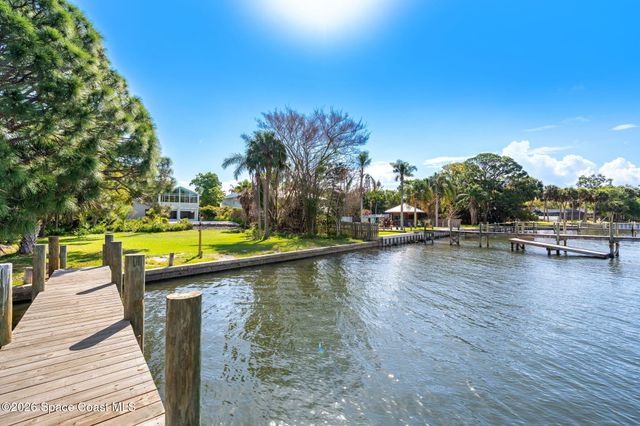 975 Oak Street, Merritt Island, FL 32953