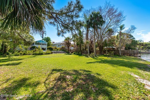 975 Oak Street, Merritt Island, FL 32953