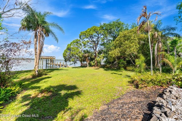 975 Oak Street, Merritt Island, FL 32953