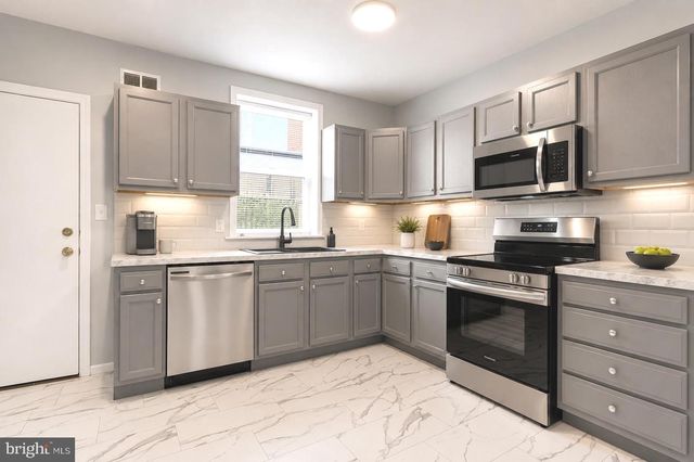 1829 FERNON ST, Philadelphia, PA 19145