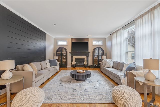 217 Starksboro Drive, Camillus, NY 13031