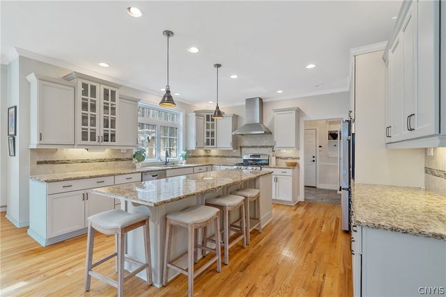 217 Starksboro Drive, Camillus, NY 13031