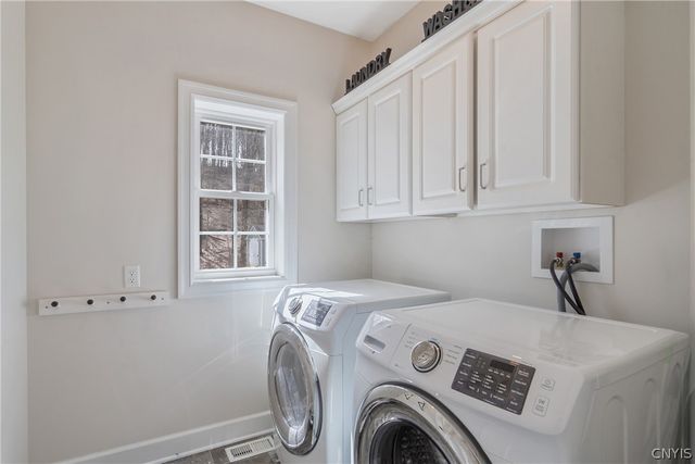 217 Starksboro Drive, Camillus, NY 13031