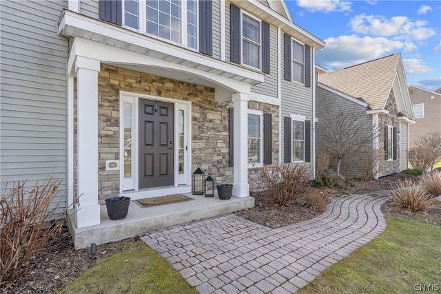 217 Starksboro Drive, Camillus, NY 13031