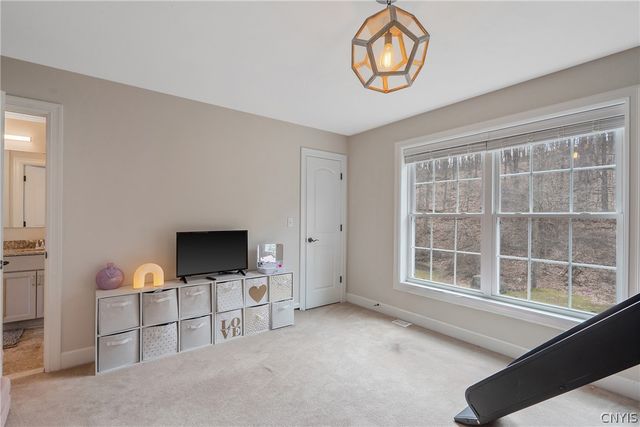 217 Starksboro Drive, Camillus, NY 13031