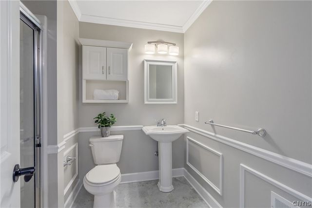 217 Starksboro Drive, Camillus, NY 13031