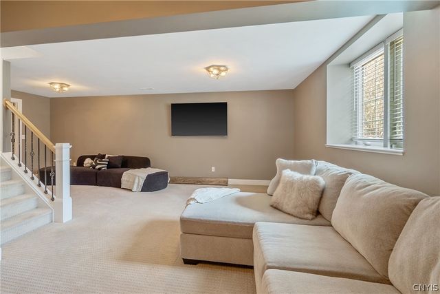 217 Starksboro Drive, Camillus, NY 13031