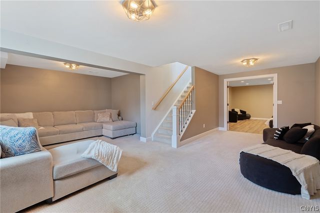 217 Starksboro Drive, Camillus, NY 13031