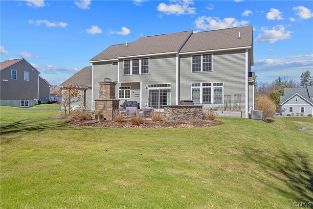 217 Starksboro Drive, Camillus, NY 13031