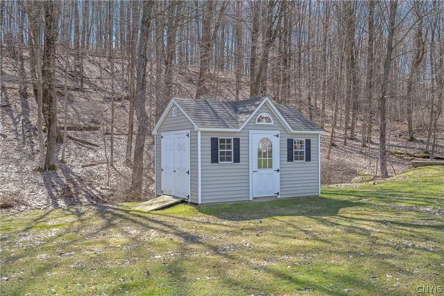 217 Starksboro Drive, Camillus, NY 13031