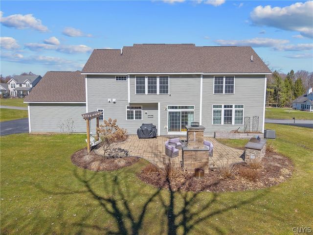 217 Starksboro Drive, Camillus, NY 13031