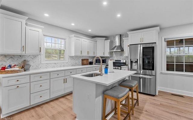 1 Bent Oak Court, Greensboro, NC 27455