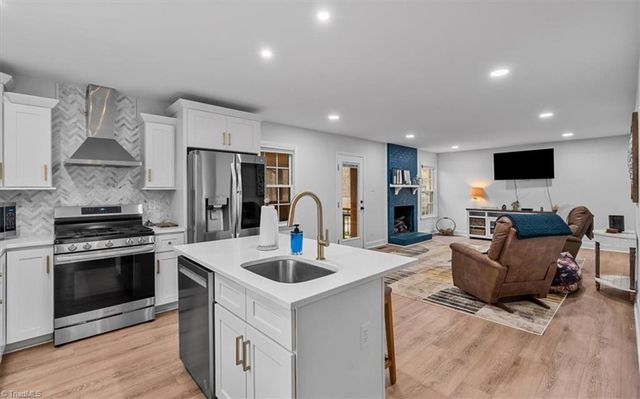 1 Bent Oak Court, Greensboro, NC 27455