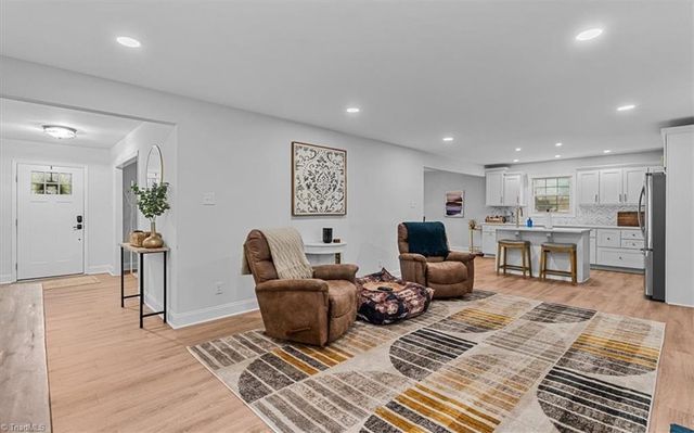 1 Bent Oak Court, Greensboro, NC 27455