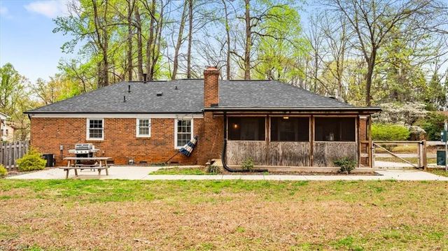 1 Bent Oak Court, Greensboro, NC 27455