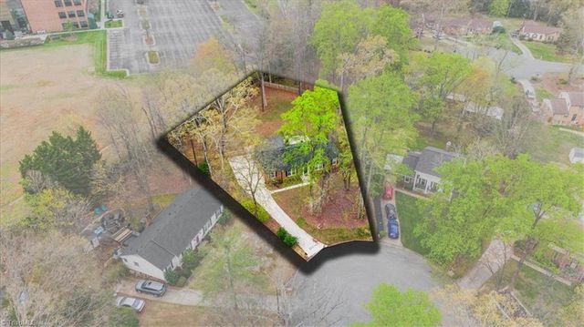 1 Bent Oak Court, Greensboro, NC 27455