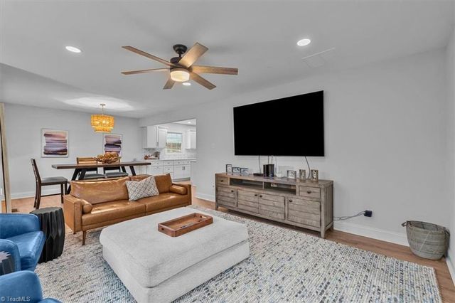 1 Bent Oak Court, Greensboro, NC 27455