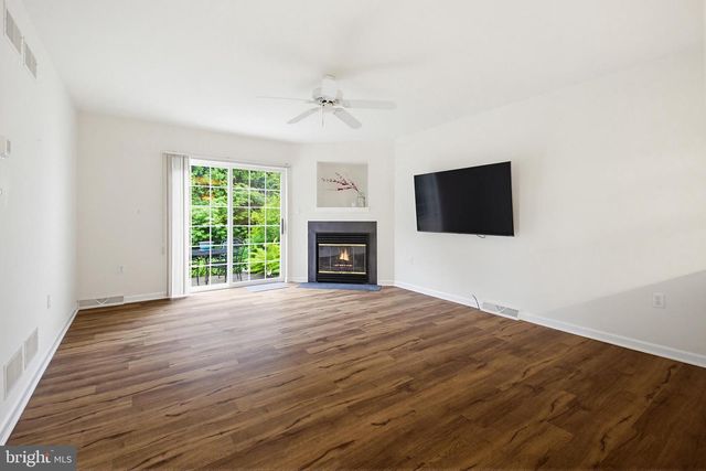 1037 KENT GARDEN, Lititz, PA 17543