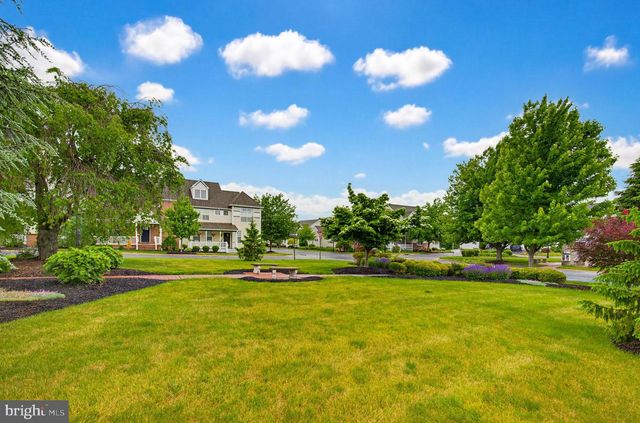 1037 KENT GARDEN, Lititz, PA 17543