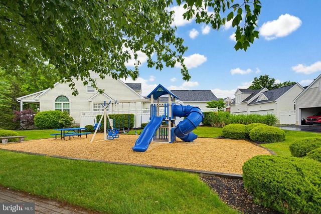 1037 KENT GARDEN, Lititz, PA 17543