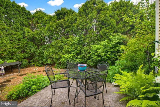 1037 KENT GARDEN, Lititz, PA 17543