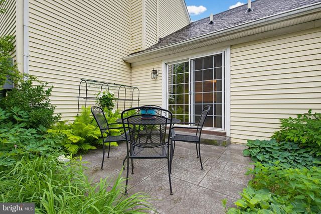 1037 KENT GARDEN, Lititz, PA 17543