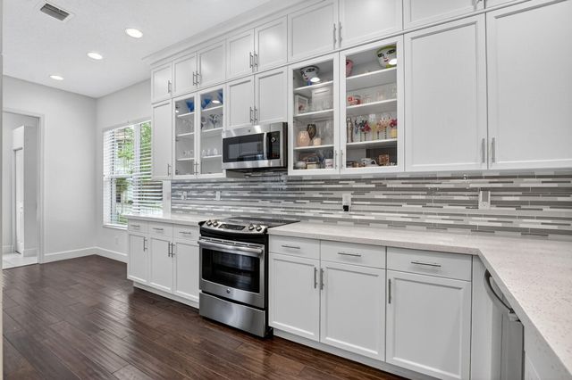 6675 Quiet Wave Trail, Boca Raton, FL 33433
