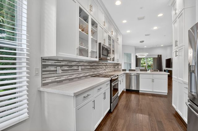 6675 Quiet Wave Trail, Boca Raton, FL 33433