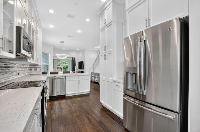 6675 Quiet Wave Trail, Boca Raton, FL 33433