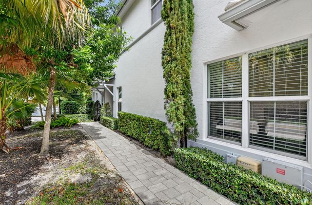 6675 Quiet Wave Trail, Boca Raton, FL 33433