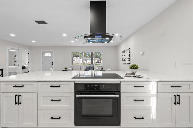 105 12TH STREET SW, Ruskin, FL 33570