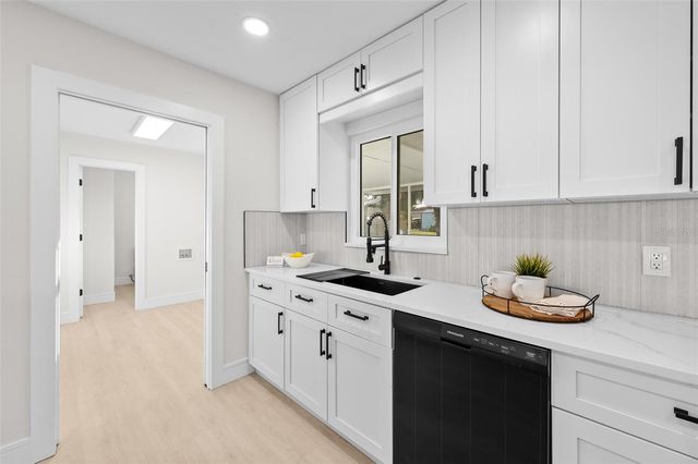 105 12TH STREET SW, Ruskin, FL 33570