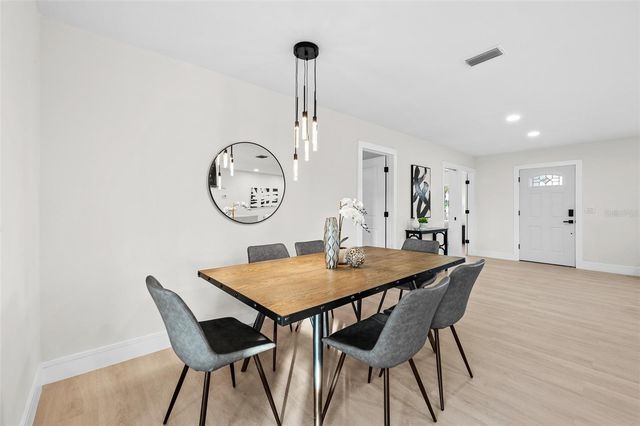 105 12TH STREET SW, Ruskin, FL 33570