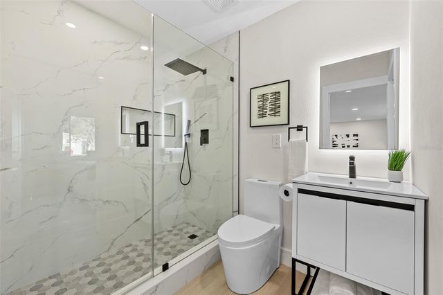 105 12TH STREET SW, Ruskin, FL 33570