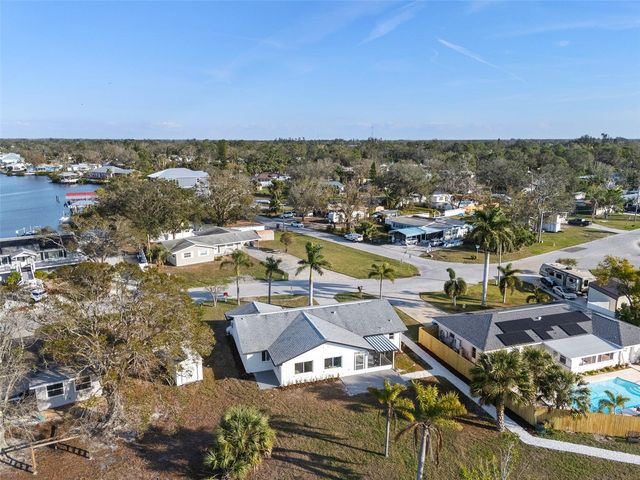 105 12TH STREET SW, Ruskin, FL 33570