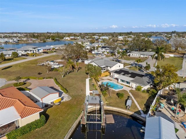 105 12TH STREET SW, Ruskin, FL 33570