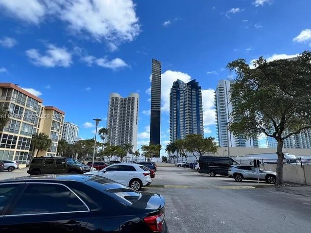 200 172nd St 416, Sunny Isles Beach, FL 33160