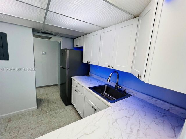 200 172nd St 416, Sunny Isles Beach, FL 33160