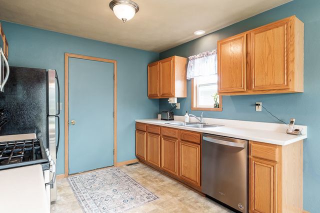 14836 Hunters Way, South Beloit, IL 61080