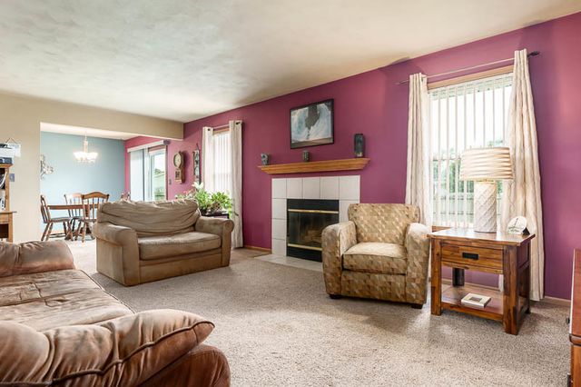14836 Hunters Way, South Beloit, IL 61080