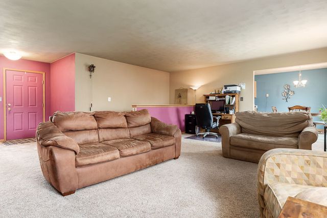 14836 Hunters Way, South Beloit, IL 61080