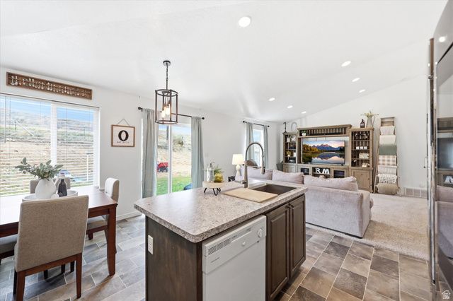332 RED ROCK DR, Santaquin, UT 84655