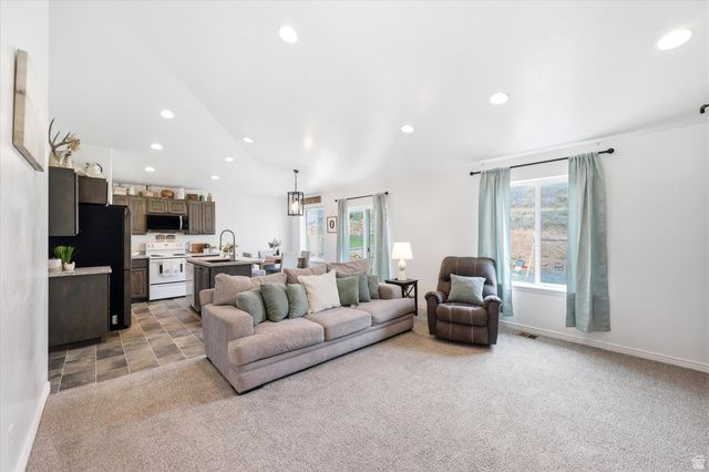 332 RED ROCK DR, Santaquin, UT 84655