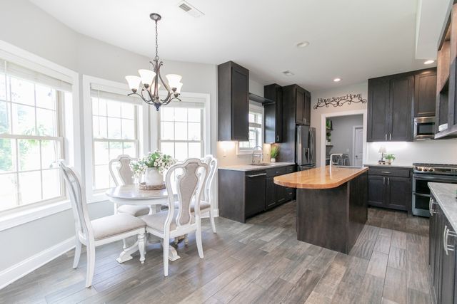 7144 Hall Rd, Greenbrier, TN 37073
