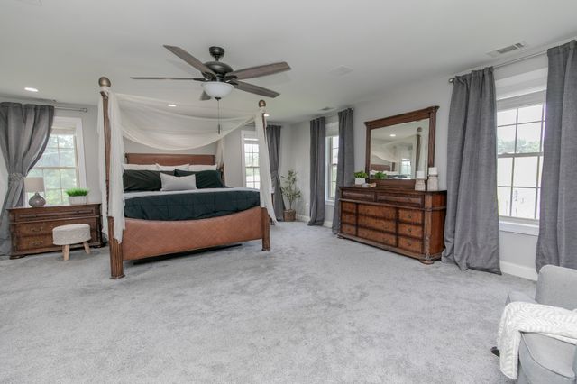 7144 Hall Rd, Greenbrier, TN 37073