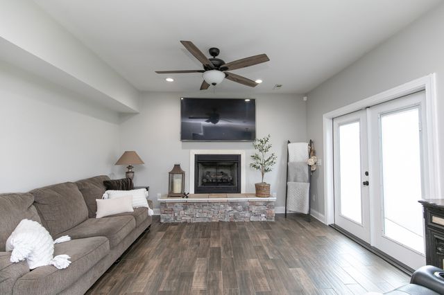 7144 Hall Rd, Greenbrier, TN 37073