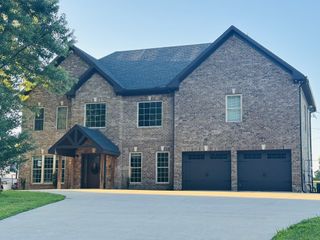 7144 Hall Rd, Greenbrier, TN 37073